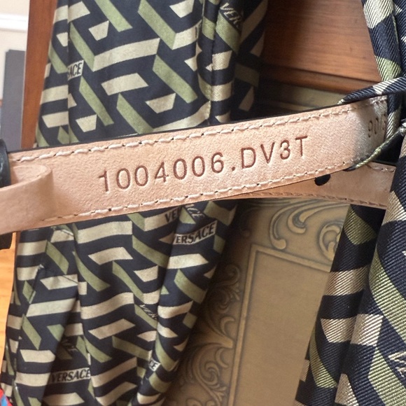 ⭐️⭐️⭐️SOLD ⭐️⭐️⭐️VERSACE La Greca Monogram Print Long sleeve silk shirt dress - Picture 16 of 17